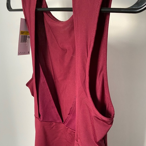 ❗️NWT❗️Nike Top - Picture 4 of 4